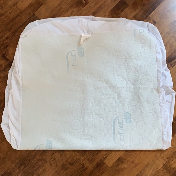 Simmons Crib Mattress Protector - Picture 2 of 4